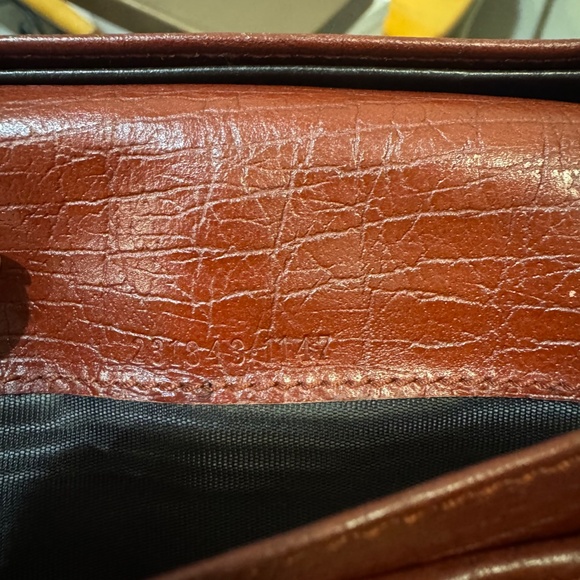 Gucci Wallet~EUC - Picture 10 of 10